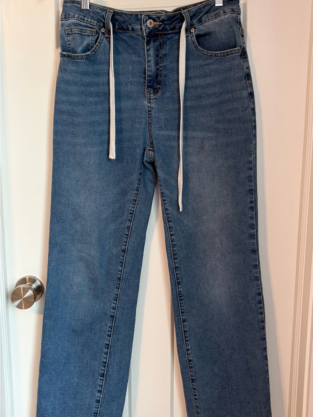 Classic Straight-Leg Jeans in Medium Blue